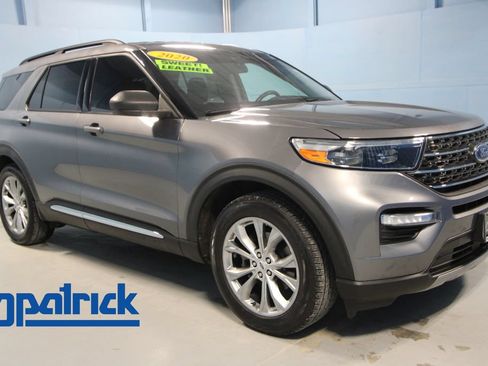 Used 2022 Ford Explorer XLT w/ Equipment Group 202A RWD image 1