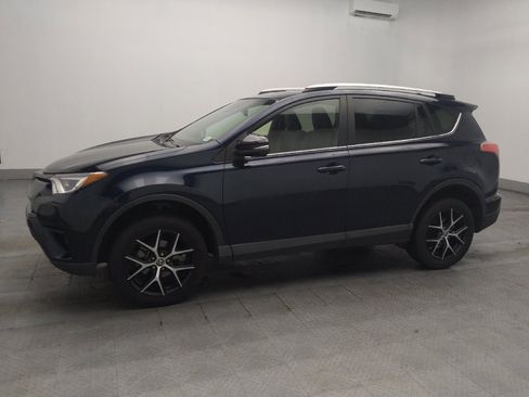 Used 2018 Toyota RAV4 SE w/ Power Extra Value Package FWD image 2