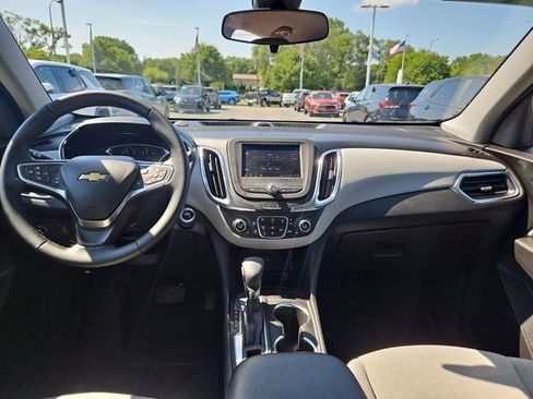 Used 2024 Chevrolet Equinox LT w/ LPO, Floor Liner Package FWD image 12