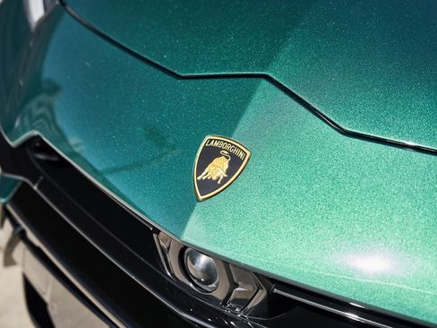 Used 2023 Lamborghini Urus S image 7