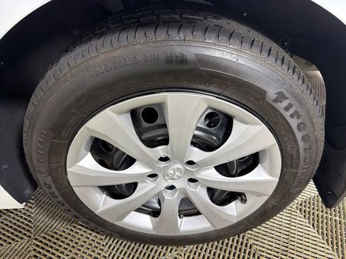 Used 2025 Toyota Corolla LE image 19