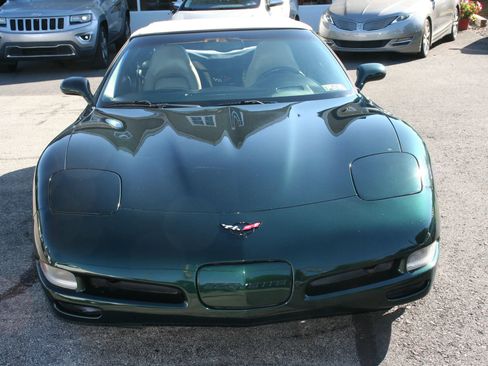 Used 2001 Chevrolet Corvette Convertible w/ Preferred Equipment Group2 image 20