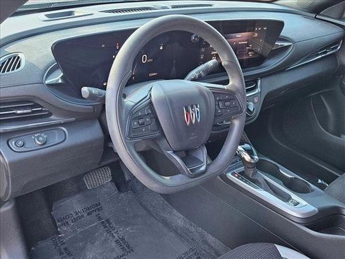 Used 2024 Buick Envista Preferred w/ Convenience II Package FWD image 10