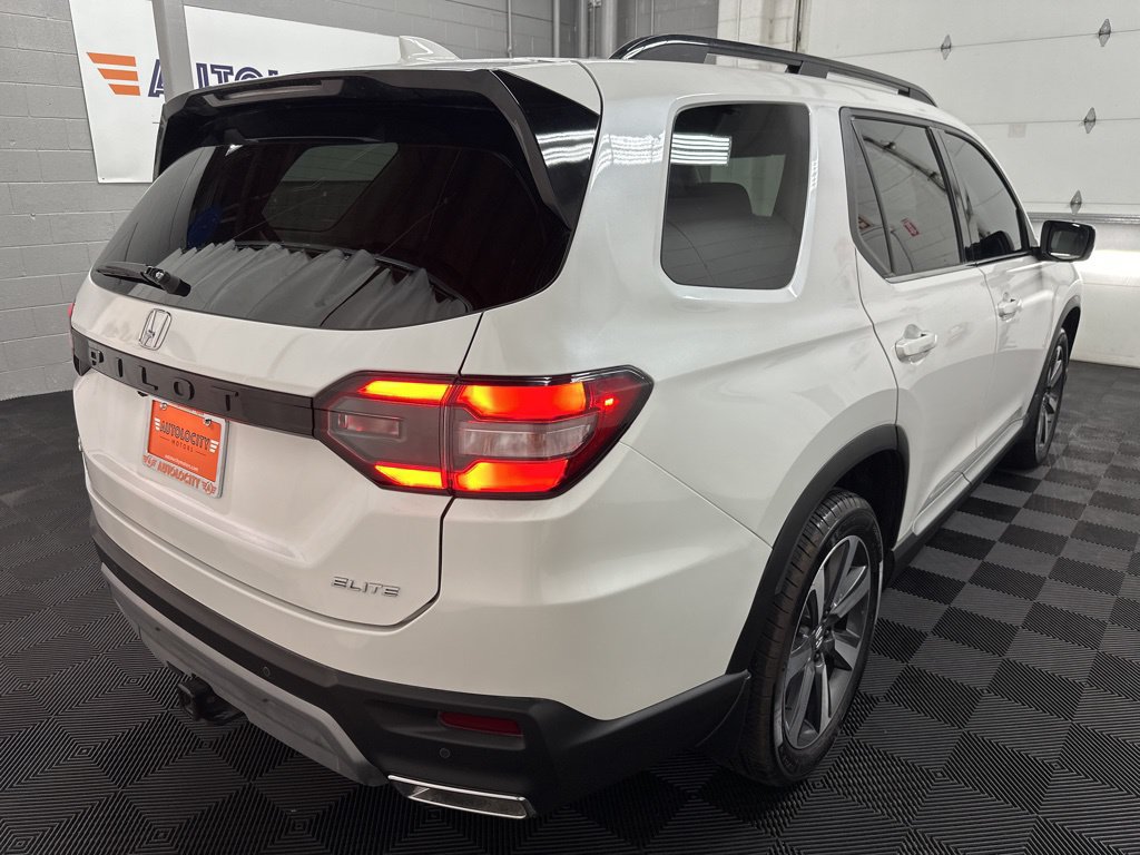 Used 2024 Honda Pilot Elite image 9