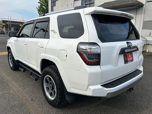 Certified 2018 Toyota 4Runner TRD Off-Road Premium AWD/4WD image 7