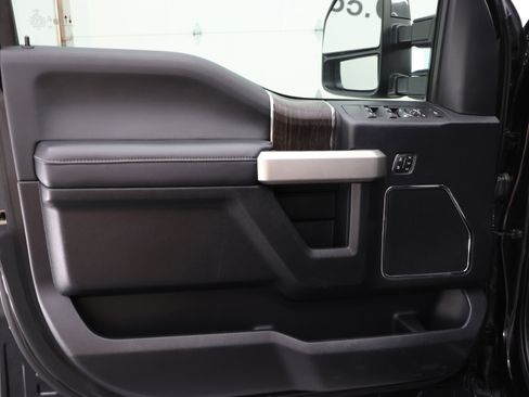 Used 2021 Ford F350 Lariat AWD/4WD image 38