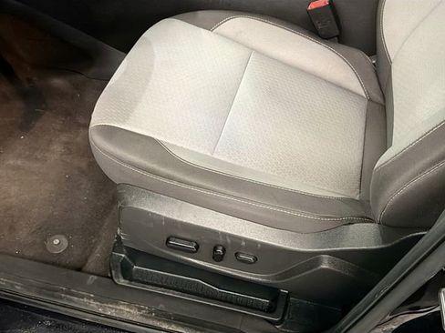 Used 2019 Ford Escape SE image 19