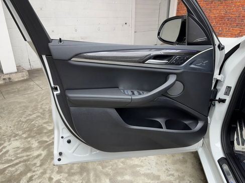 Certified 2024 BMW X3 M40i w/ Premium Package image 9