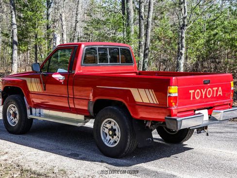 Used 1986 Toyota Pickup 4x4 Regular Cab Turbo image 6