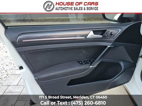 Used 2018 Volkswagen GTI SE image 51