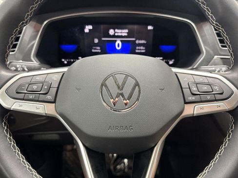 Used 2023 Volkswagen Tiguan SE FWD image 22