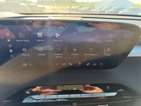 Used 2026 Buick Enclave Preferred FWD image 8