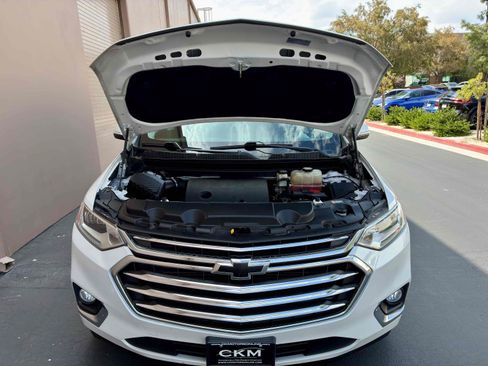 Used 2018 Chevrolet Traverse High Country w/ LPO, 'HIT The Road' Package AWD/4WD image 62