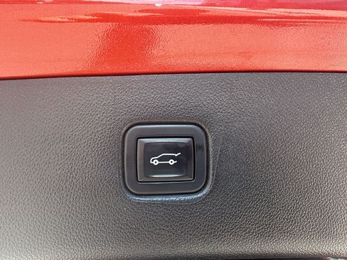 Used 2021 Chevrolet Blazer LT FWD image 8
