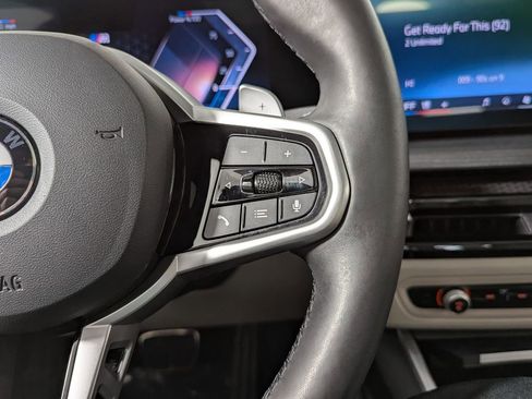 Used 2025 BMW 330i xDrive Sedan w/ M Sport Package image 31