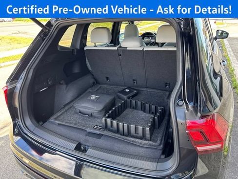 Certified 2024 Volkswagen Tiguan SE R-Line AWD/4WD image 23