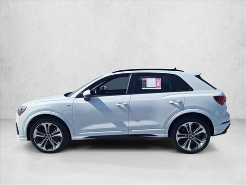 Used 2021 Audi Q3 2.0T Premium AWD/4WD image 9