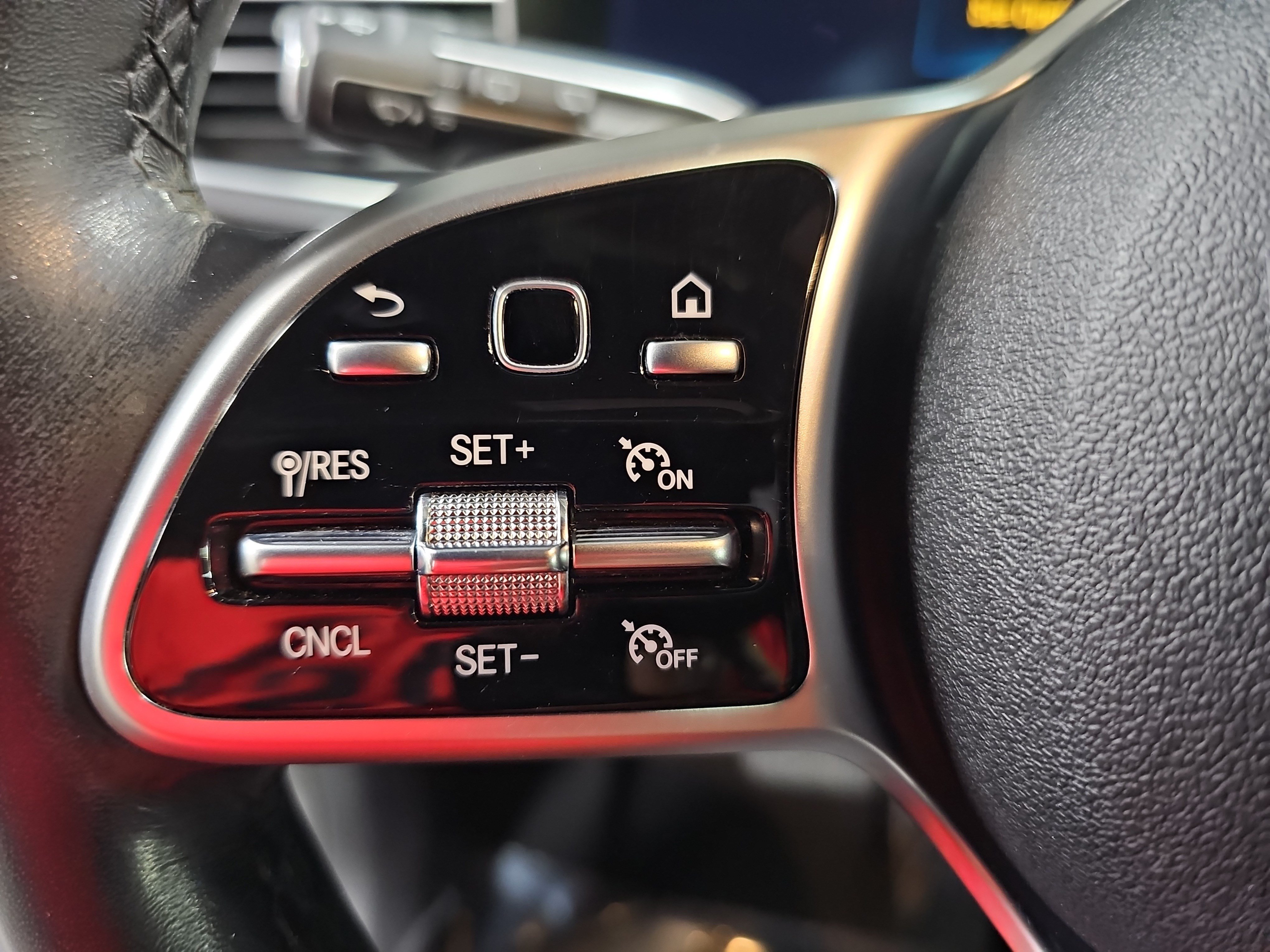 Certified 2020 Mercedes-Benz GLE 350 4MATIC image 20