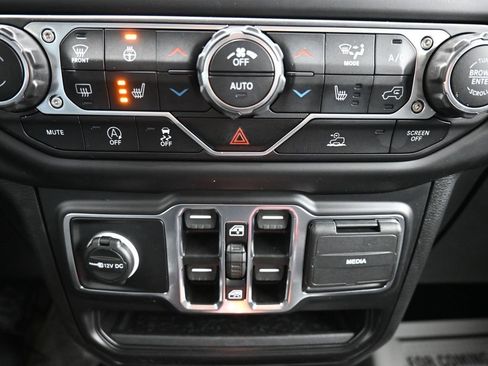 Certified 2022 Jeep Wrangler Unlimited Sport image 27