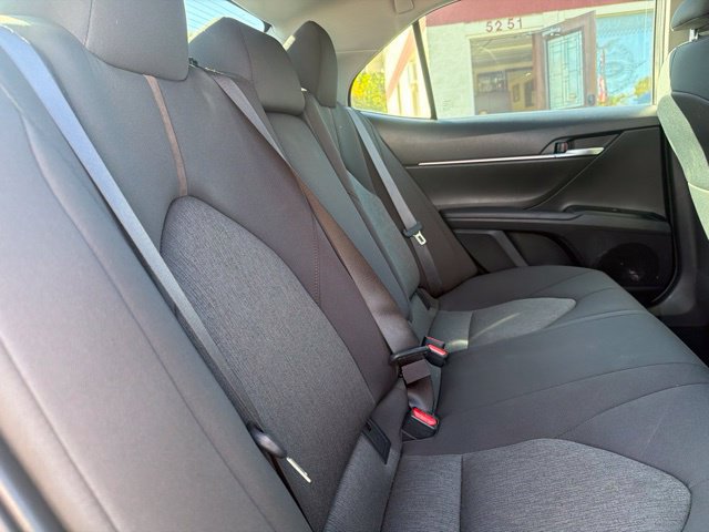 Used 2020 Toyota Camry LE FWD image 21
