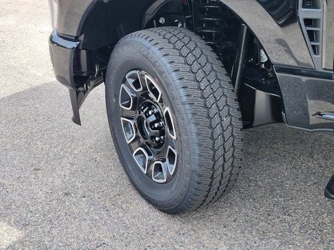 New 2026 Ford F250 Platinum w/ FX4 Off-Road Package AWD/4WD image 34