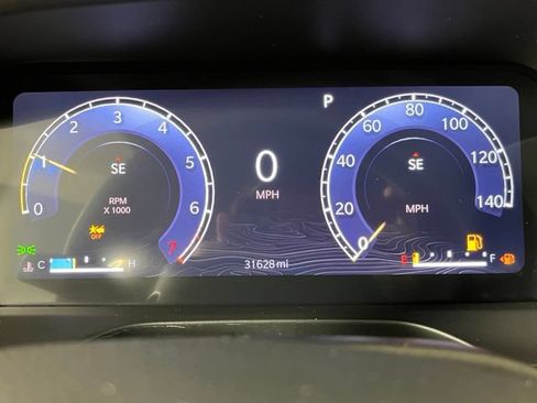 Used 2023 Jeep Grand Cherokee Laredo AWD/4WD image 25
