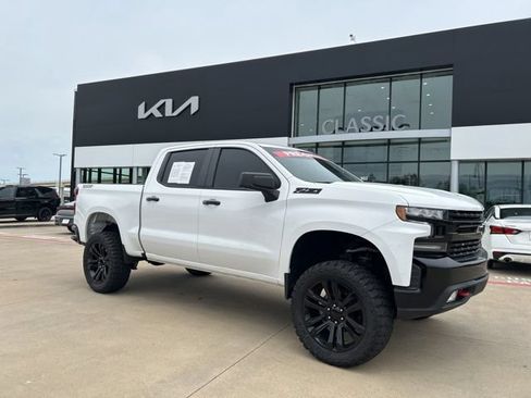 Used 2021 Chevrolet Silverado 1500 LT Trail Boss w/ Convenience Package II AWD/4WD image 1