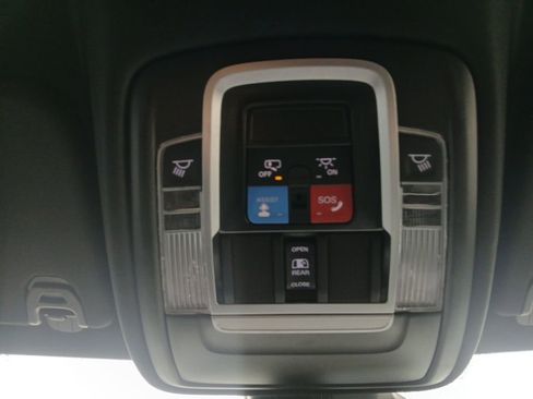 New 2026 RAM 1500 Laramie AWD/4WD image 7