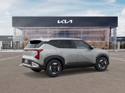 New 2027 Kia Seltos LX FWD image 6