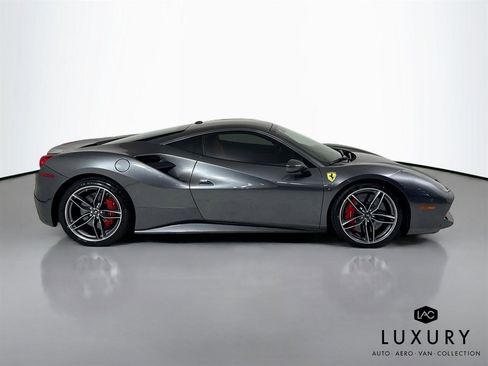 Used 2018 Ferrari 488 GTB image 5