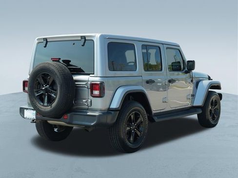 Used 2020 Jeep Wrangler Unlimited Sahara AWD/4WD image 10
