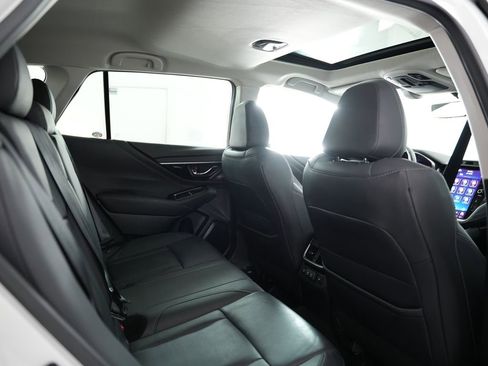 Used 2020 Subaru Outback Limited image 41