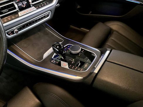 Used 2022 BMW X5 xDrive40i w/ Premium Package image 17