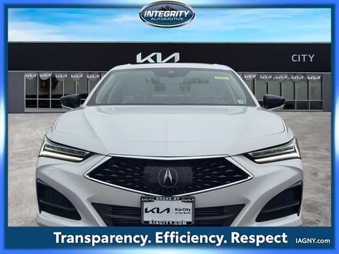 Used 2022 Acura TLX image 2