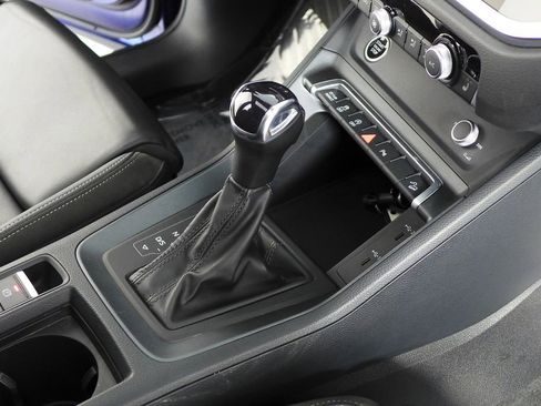 Used 2022 Audi Q3 2.0T Premium w/ Black Optic Sport Package image 15