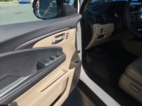 Used 2023 Honda Ridgeline RTL image 12