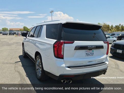 Used 2023 GMC Yukon Denali Ultimate AWD/4WD image 8