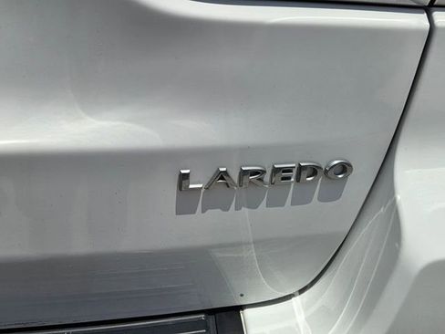 Certified 2020 Jeep Grand Cherokee Laredo AWD/4WD image 5