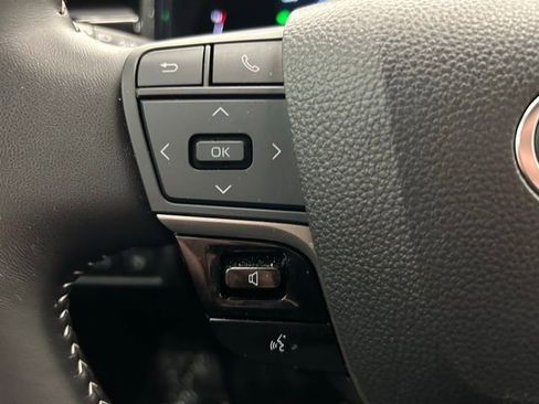 Used 2025 Toyota Camry SE image 26