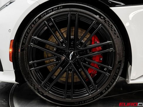 Used 2024 Aston Martin DB12 Coupe RWD image 19