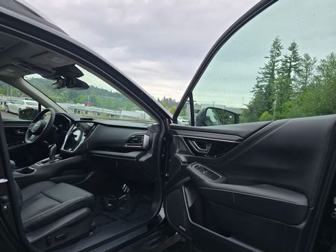 Certified 2025 Subaru Outback Touring XT AWD/4WD image 16
