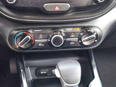 Used 2020 Kia Soul LX FWD image 18