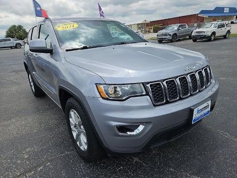 Used 2021 Jeep Grand Cherokee Laredo RWD image 11