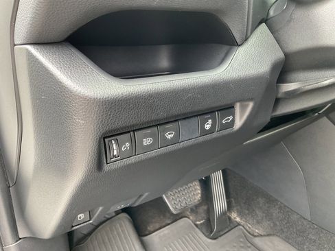 Used 2021 Toyota RAV4 XLE Premium AWD/4WD image 12