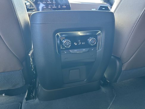 New 2026 Chevrolet Suburban High Country w/ Sun And Tow Package RWD image 24
