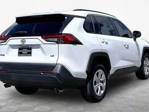 Used 2019 Toyota RAV4 LE image 2