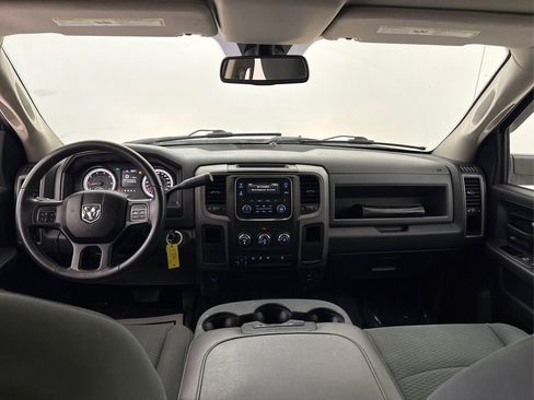 Used 2018 RAM 2500 Tradesman w/ Chrome Appearance Group image 29