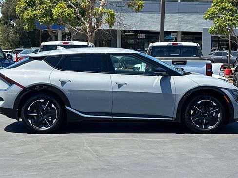 New 2026 Kia EV6 Wind RWD image 3
