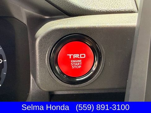 Used 2025 Toyota Tacoma TRD Sport image 17