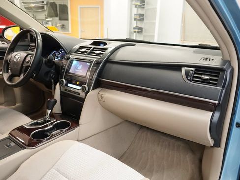 Used 2012 Toyota Camry XLE FWD image 35
